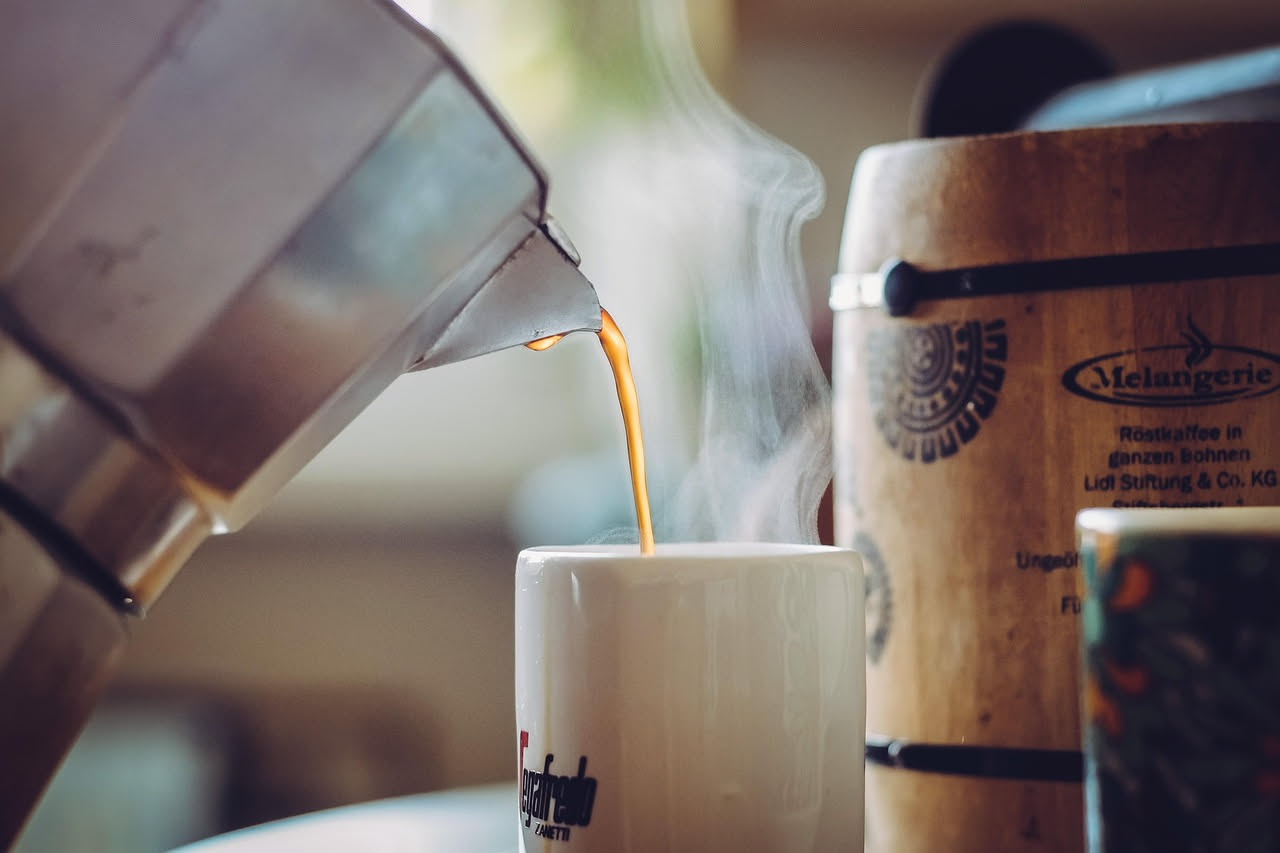 La pausa caffè italiana: il rito che protegge la giornata