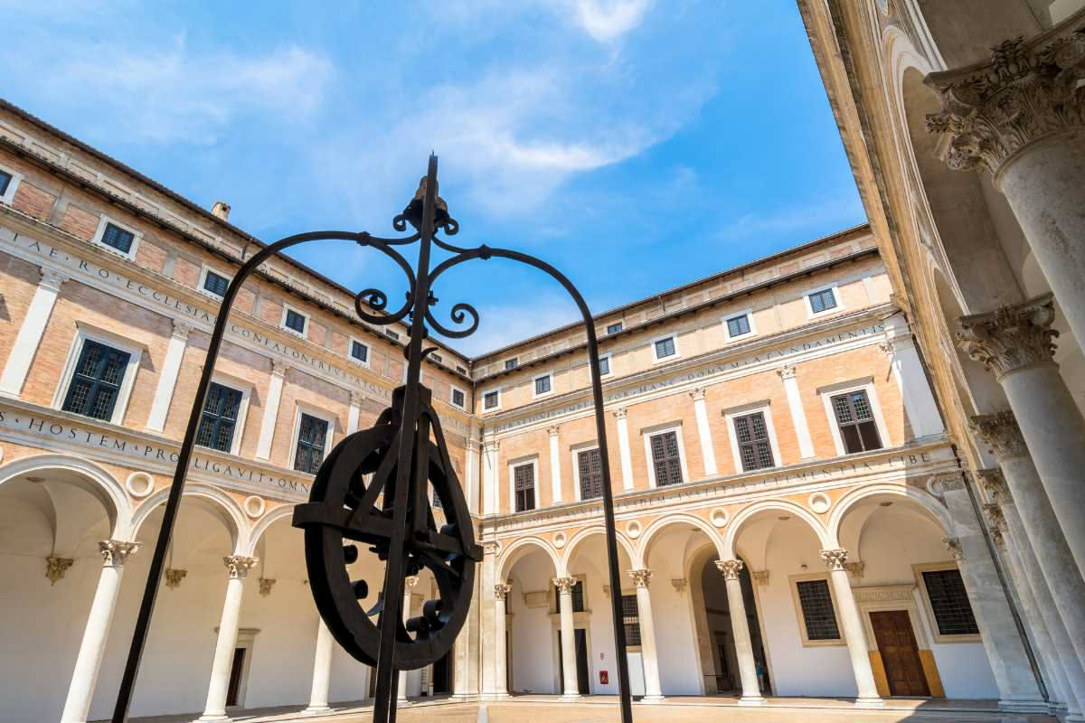 Orientamento solare e protezioni controllate