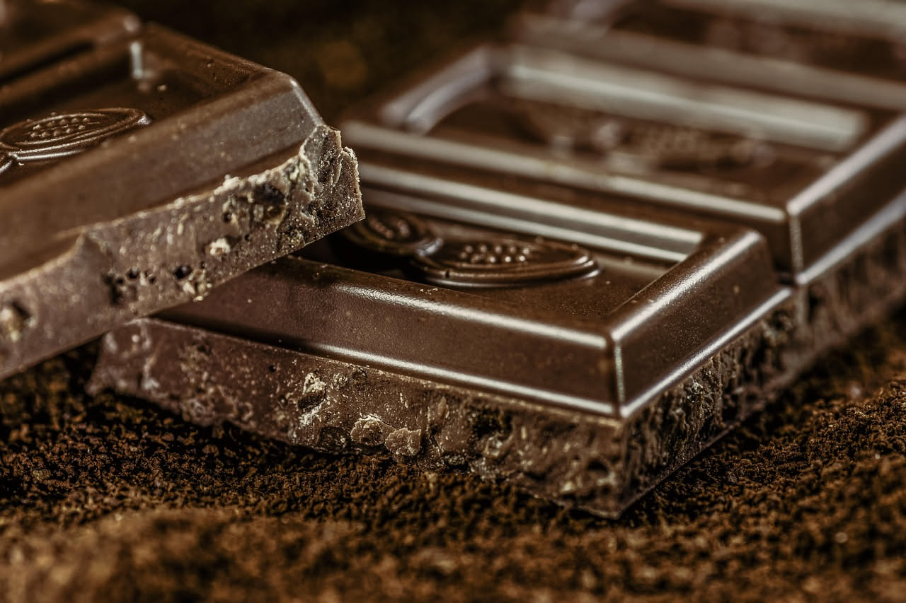 Dal cacao al fondente: il viaggio sostenibile del cioccolato di qualità
