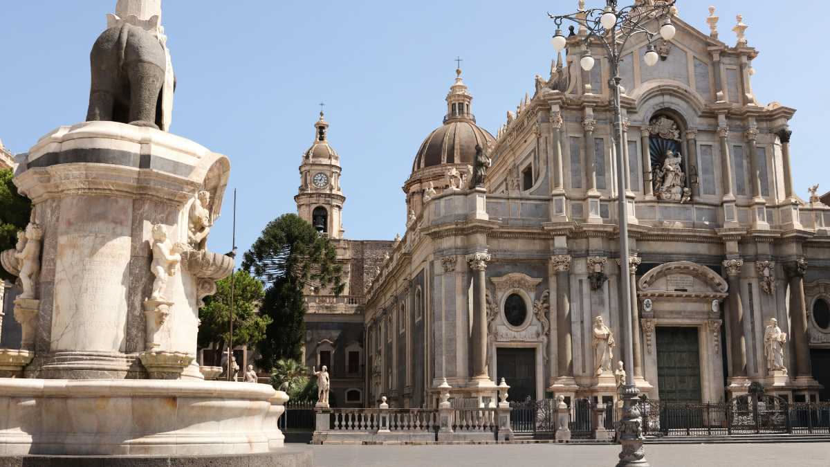 Balconi in pietra siciliani: quando il barocco diventa architettura