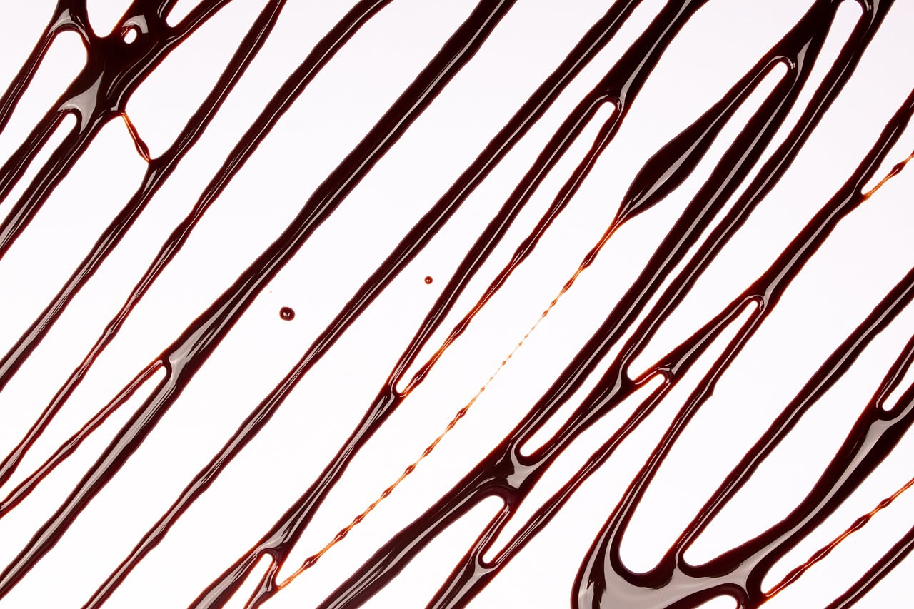 Togliere le macchie di cioccolato: metodi naturali collaudati