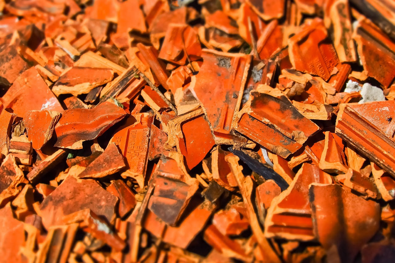Vasi di terracotta rotti: 6 modi pratici per riutilizzarli in casa