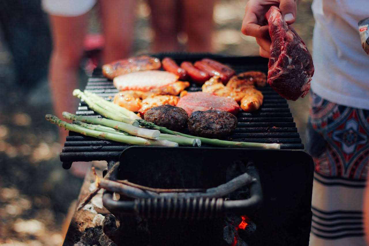 Come pulire il barbecue dopo le grigliate: il metodo naturale
